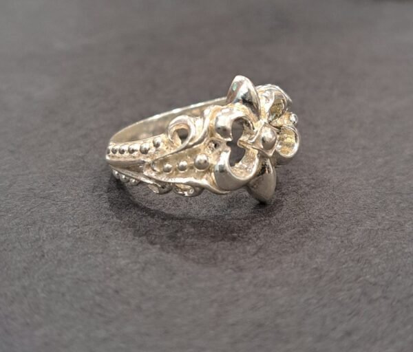 925 Sterling Silver Fleur De Lis Ring - Image 2