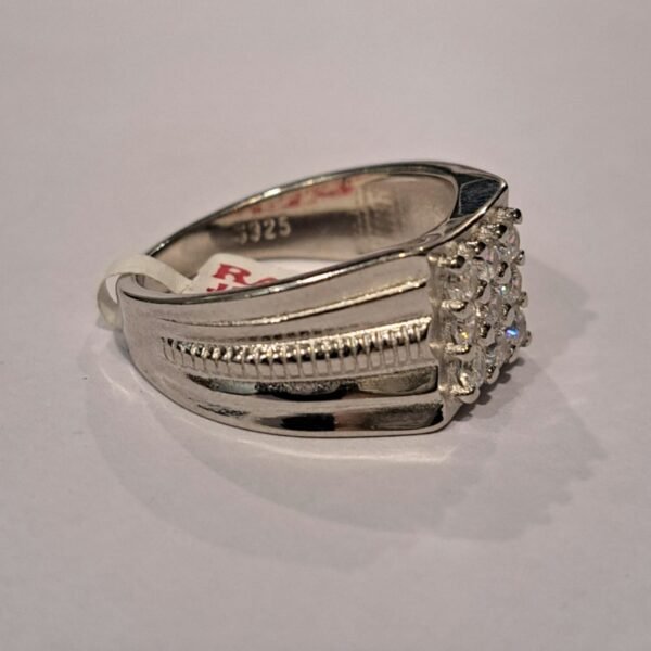 925 Sterling Silver Ring With Artificial Round Cut Diamonds - Image 3