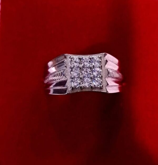 925 Sterling Silver Ring With Artificial Round Cut Diamonds - Image 2